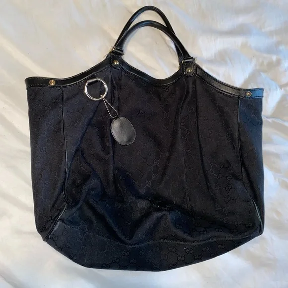 Authentic Black Gucci XL Suckey - Picture 2 of 9